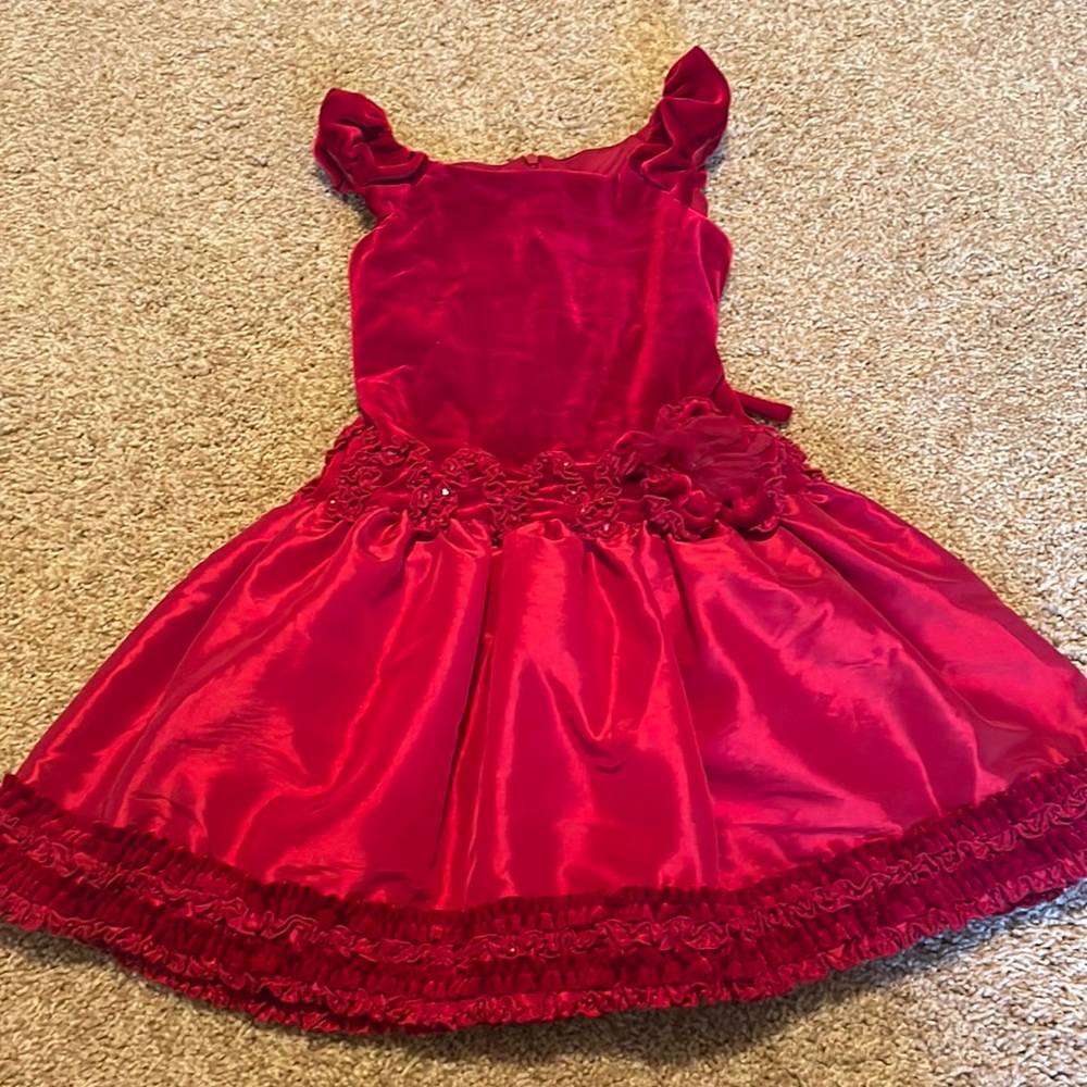 Isobella and Chloe girls dress. Size 4
